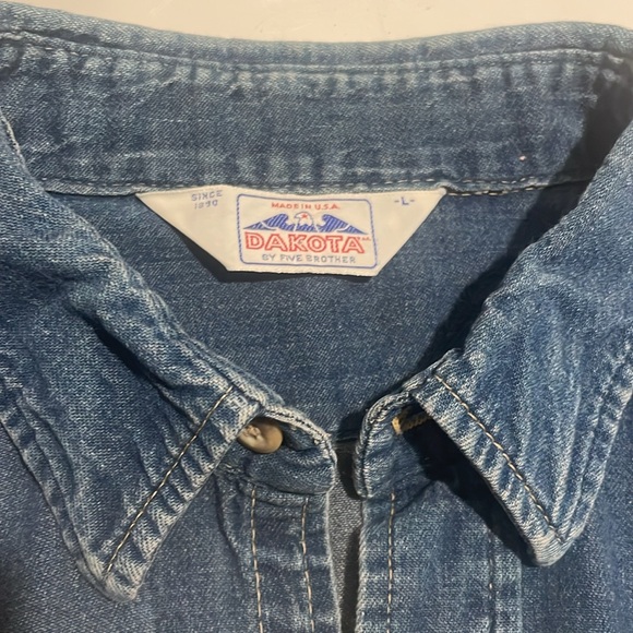 Vintage Dakota denim button up shirt with two buttoned chest pockets - Picture 3 of 5